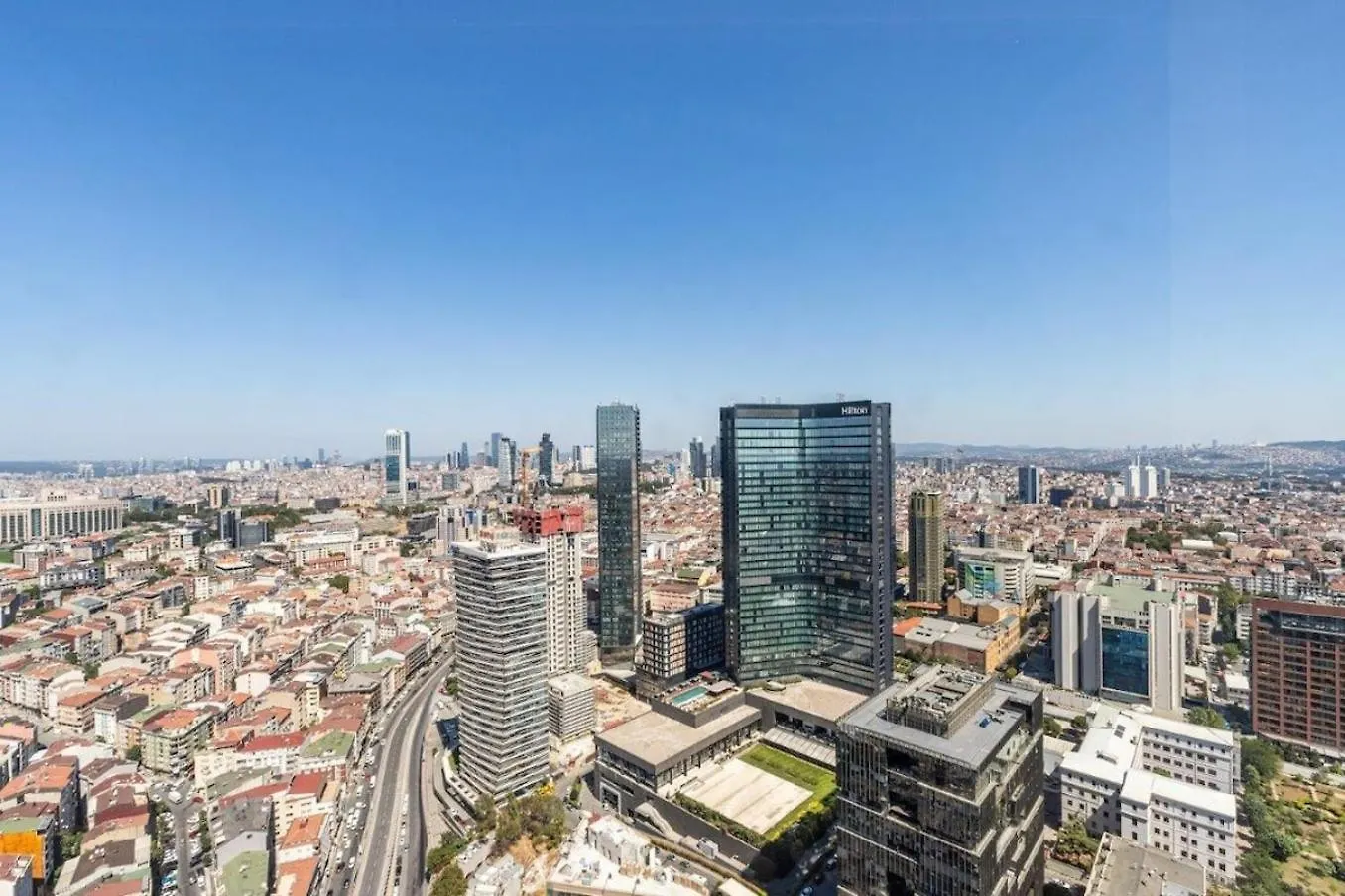 Апартаменты Beautiful Bright Deluxe 1Bd Condo Poolviews! #311 Стамбул