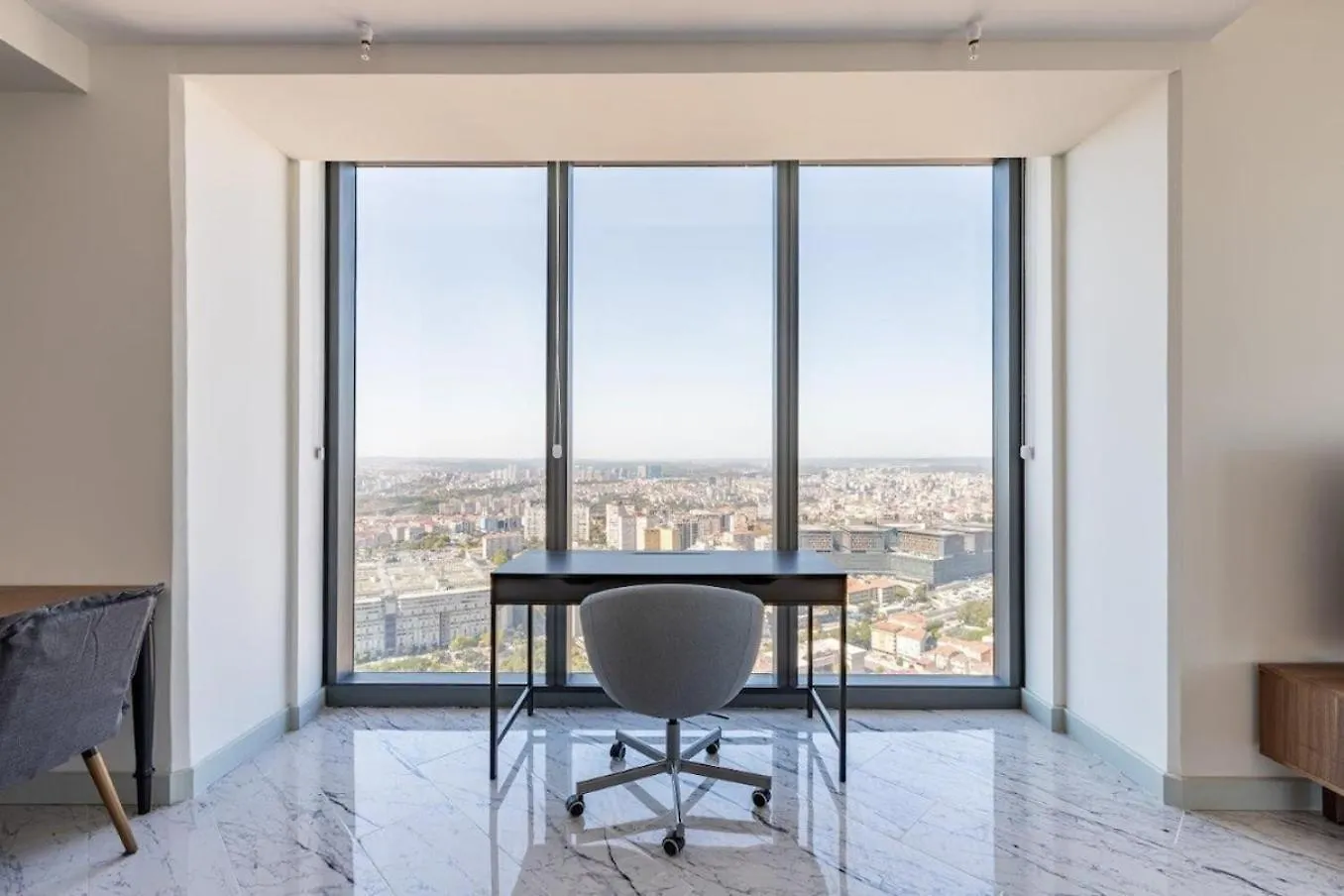 Beautiful Bright Deluxe 1Bd Condo Poolviews! #311 Стамбул